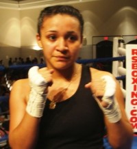 Johanna Mendez boxer