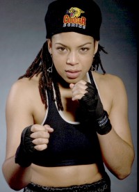 Ayana Pelletier boxeador