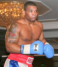 Mike Perez boxer