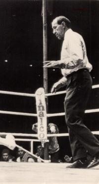 Harold Valan boxer