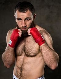Aslanbek Kozaev boxer
