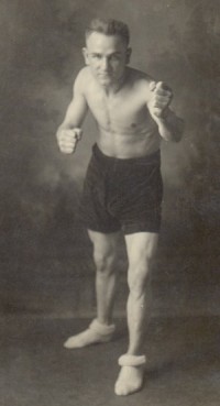 Mick McVeigh boxer