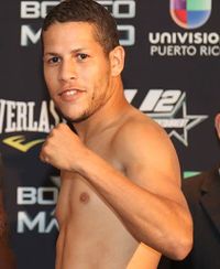 Luis Cosme boxer
