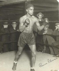Bruce Flowers boxer