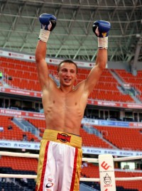 Artem Karpets boxer