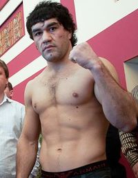 Sherali Mamadaliev boxer