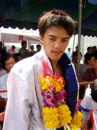 Adi Nukung боксёр