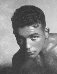 Young Gonzalez boxer