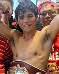 Marlon Tapales boxer