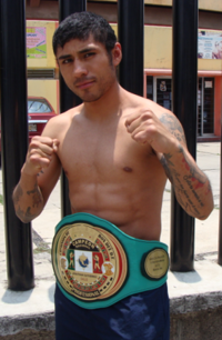 Efrain Perez boxeur