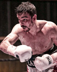 Salim Larbi boxeador