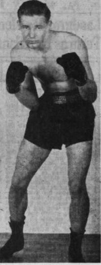 Tommy Mills boxer