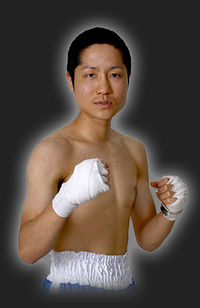 Takuya Nakandakari boxer