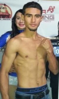 Ramiro Alcaraz boxeador