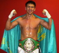 Issa Akberbayev boxer