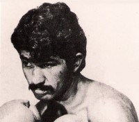 Pedro Flores boxer
