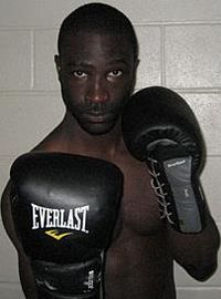 Tyrone Selders boxeador