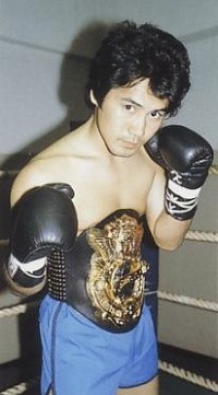 Tadashi Tomori боксёр