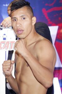 Martin Tecuapetla boxer