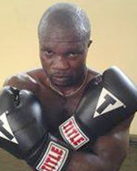 Dieumerci Nzau boxeador