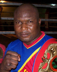 Rocky Kaleng боксёр