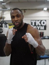 Emmanuel Oshunrinde boxer