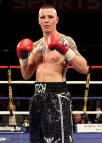Adam Etches boxer