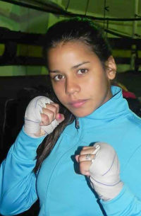 Paola Ibarra boxer