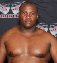 Sithembile August boxeur