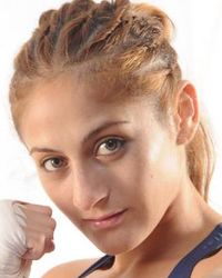 Debora Anahi Dionicius boxer