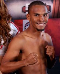 Jonathan Gonzalez boxer