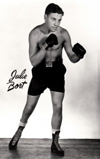 Julie Bort boxer