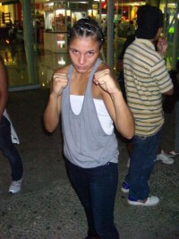 Arely Valente boxer