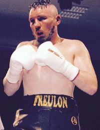 Valentin Freulon boxer
