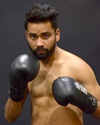 Asad Asif Khan boxeur