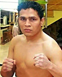 Michael Mora boxer