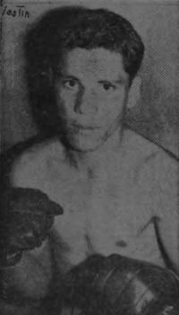 Helman Fallas boxer