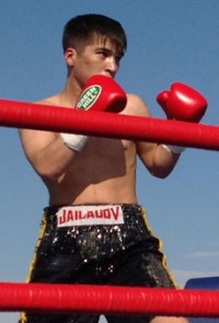 Roman Zhailauov boxeur