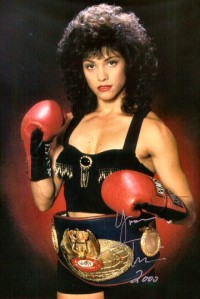 Yvonne Trevino boxeur