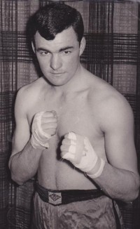 Gus Farrell boxer