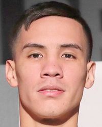Oscar Valdez boxer