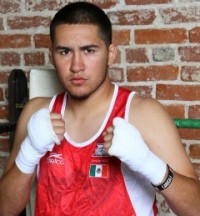 Oscar Molina boxer