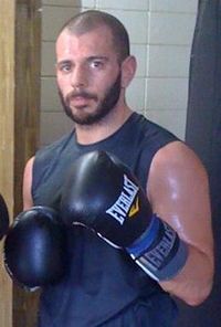 Jordan De Simone boxer