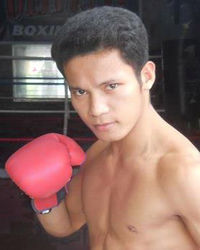 Lester Abutan boxeur