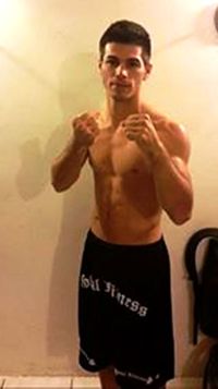 Jonathan Corrales boxeador