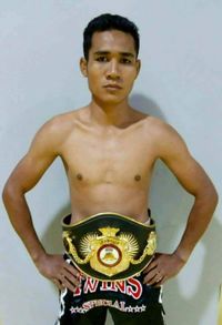 Artid Bamrungauea boxeador