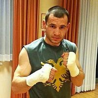 Arber Dodaj boxeador