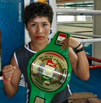 Delia Lopez boxer