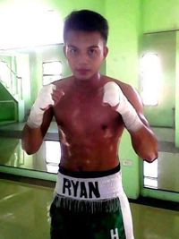 Ryan Medez boxer