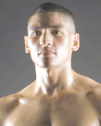 Adam Fiel boxeur
